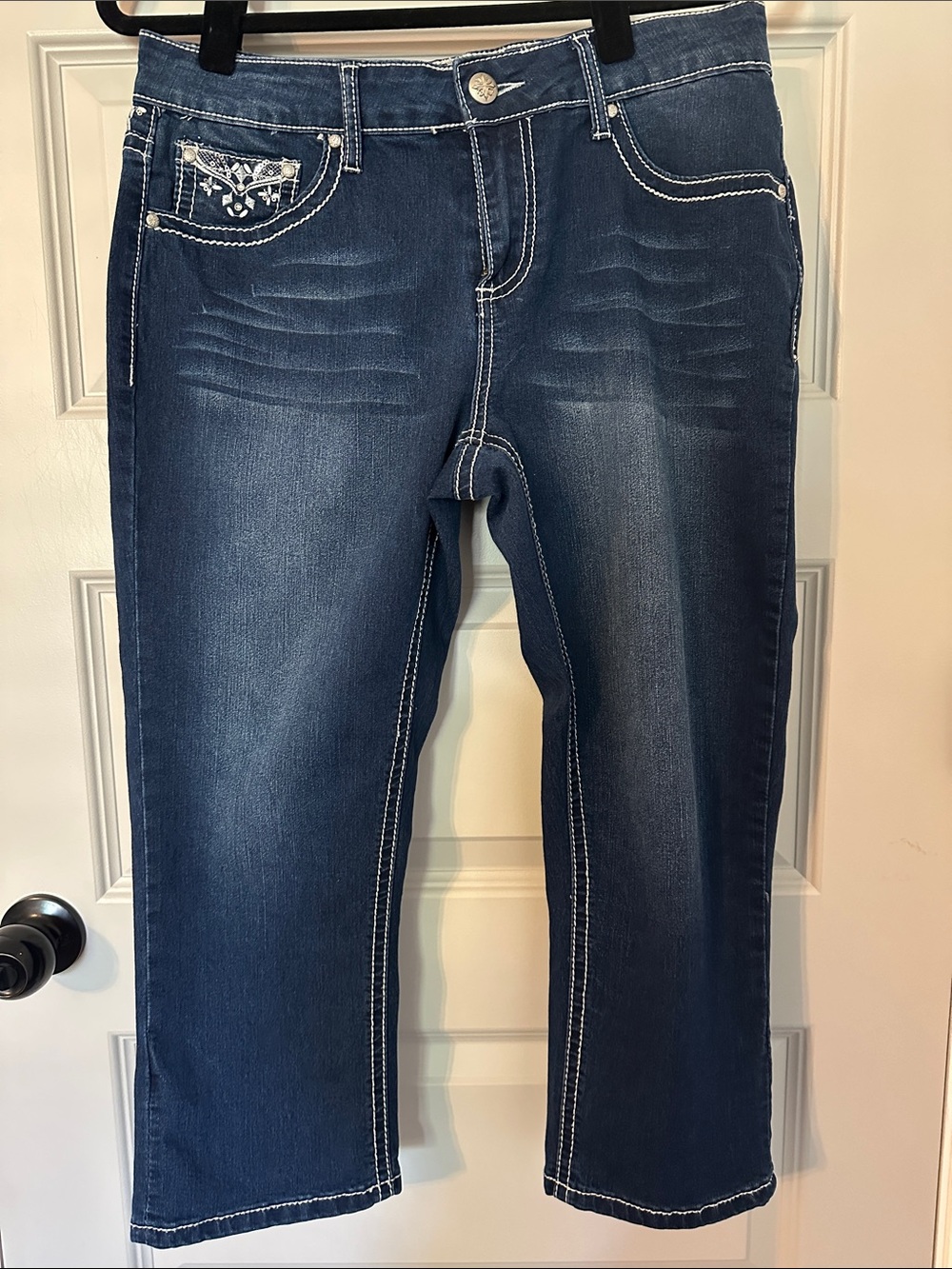 Love Indigo Dark Blue Cropped Capri Jeans with Embroidered Pockets Sz 10